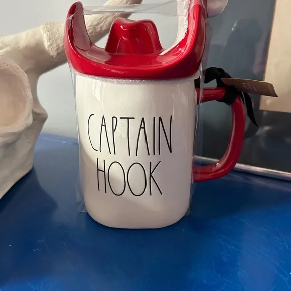 Disney Rae Dunn Peter Pan Captain Hook Double Sided Mug with Hat Topped Lid - Picture 3 of 7